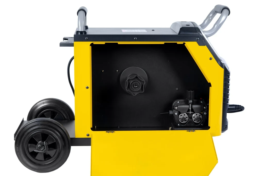 MAGNUM MIG 221 DUAL PULS SYNERGIA 4x4 15KG